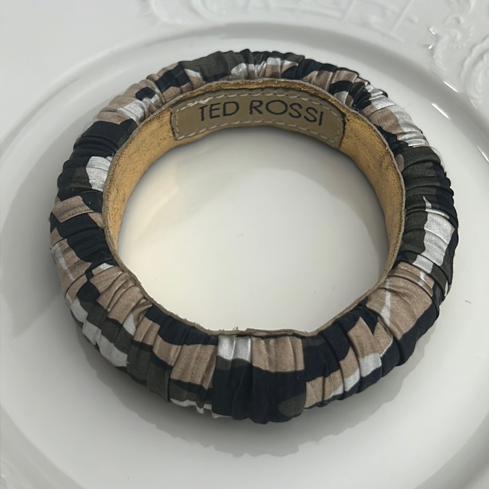 Ted Rossi Camo Fabric Leather Lined Couture Bangle Bracelet Like New